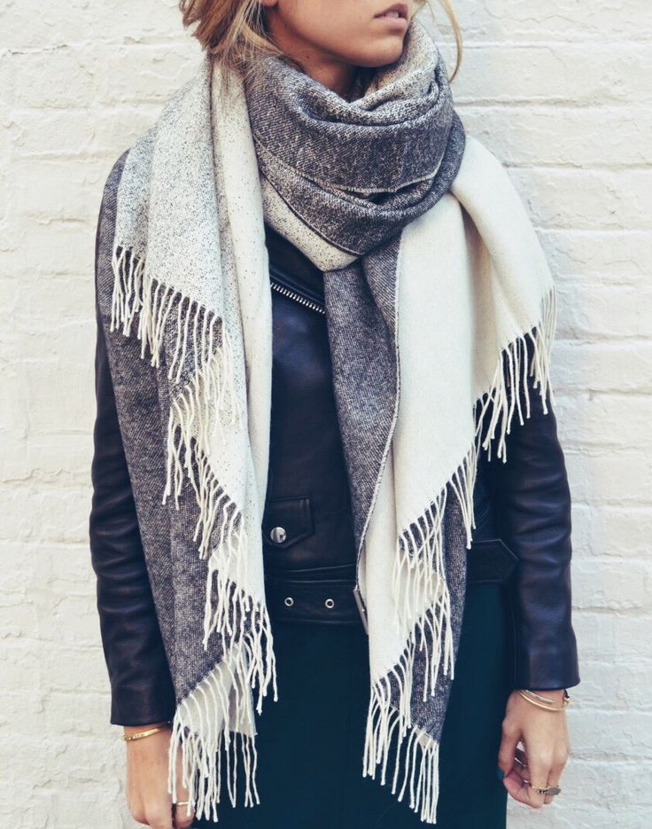 Как красиво повязать шарф: 8 способов в модных образах