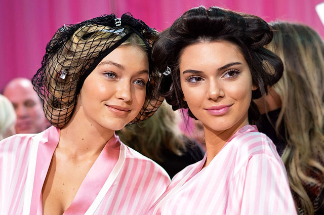 Что делают модели перед шоу Victoria's Secret: 8 секретов красоты