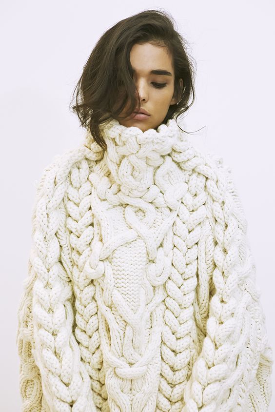 Как выглядит самый модный свитер Зимы–2018: 3 главных тенденции