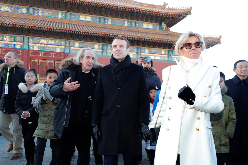 Брижит Макрон в Китае: 5 стильных образов первой леди Франции