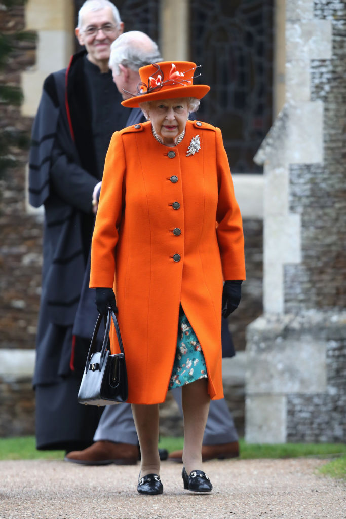 Королевский пример: образы Елизаветы II на Рождество 2018. Очень стильно!