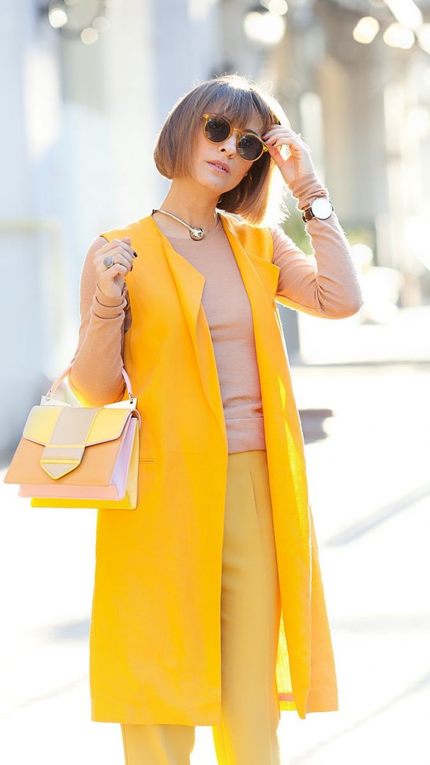 Солнечное настроение: 8 идей, как носить желтый в любое время года