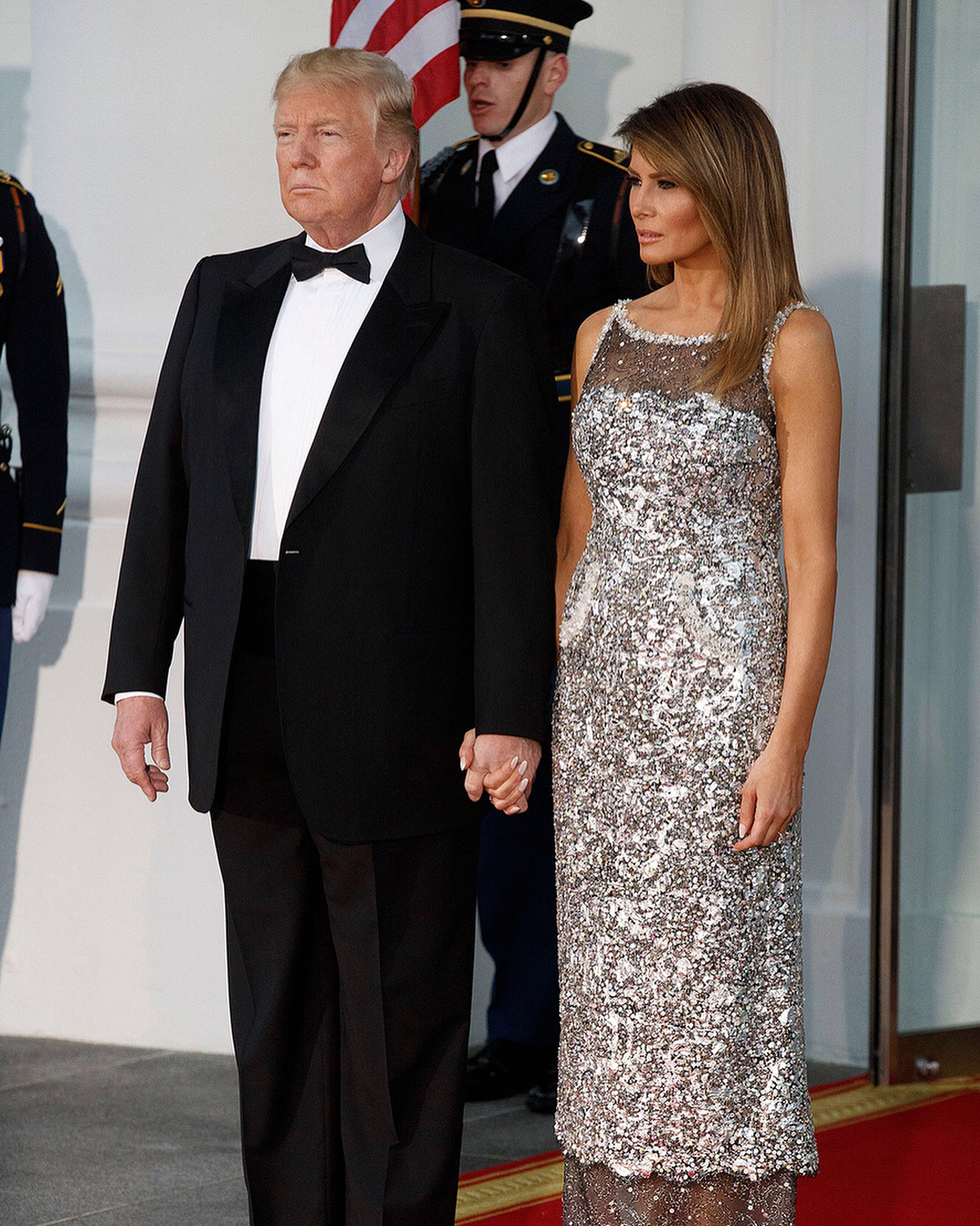 Модная битва: кто выглядит лучше — Мелании Трамп и Брижит Макрон?