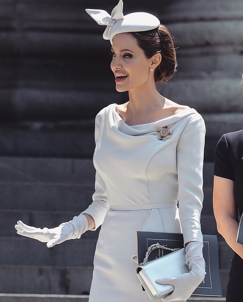 Сама элегантность: Анджелина Джоли покорила всех новым образом от Ralph&Russo