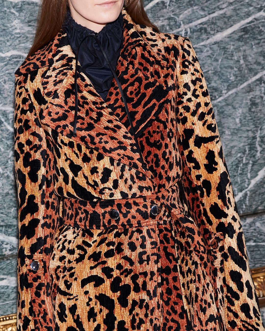 Виктория Бекхэм возвращает моду на леопард. Не поверите, но выглядит это очень стильно!