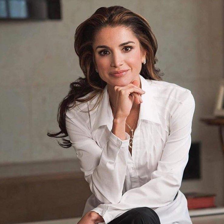 Нежная и женственная королева Иордании вновь очаровала своих образом
