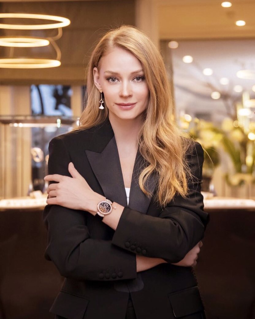 Кто на свете всех милее, всех моднее и красивее: 5 самых стильных звезд России