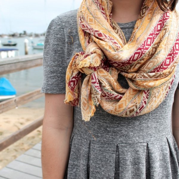 7 способов, как стильно завязать шарф и удивить всех вокруг