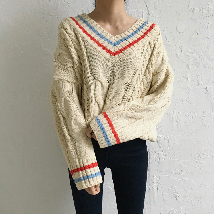 Утепляйся со стилем: 8 стильных свитеров с Aliexpress до 1500 рублей