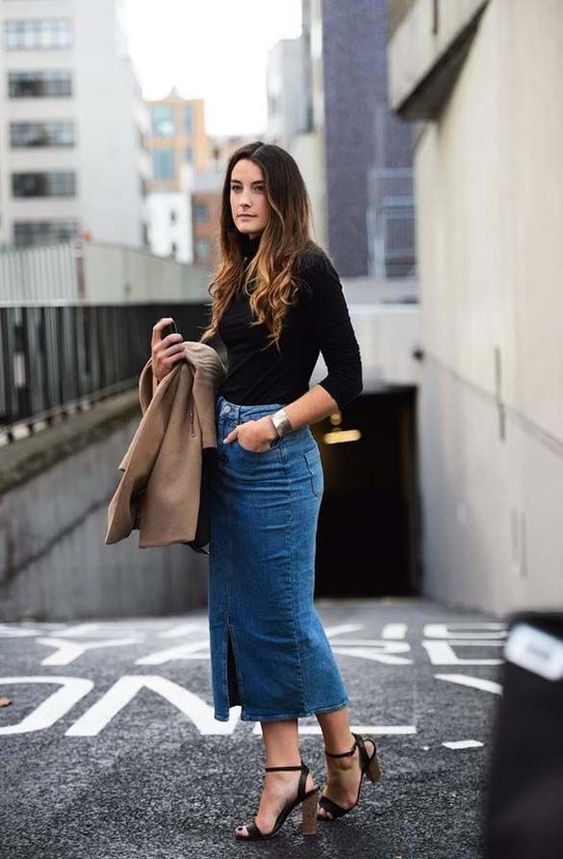 5 идей, как носить джинсовую юбку в холода и выглядеть потрясающе